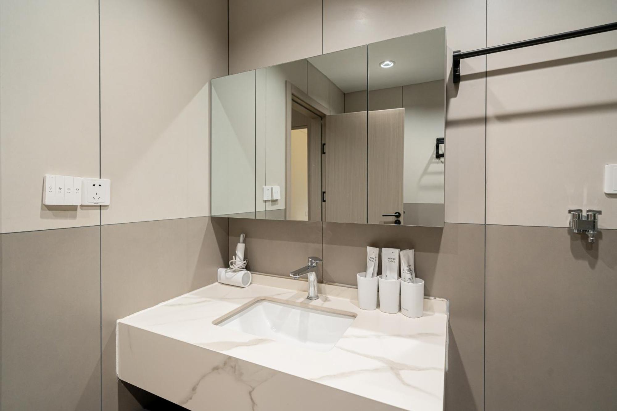 Apartemen Huangpu Liyuan Bund Branch Spacious Bright 4 Bedroom With A Breathe Taking Bund View Shanghai